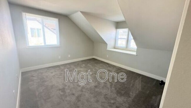 Building Photo - 25683 San Lupe Ave