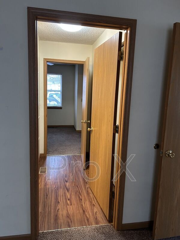 Building Photo - 810 E Jackson St