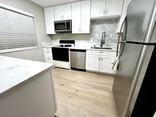 Building Photo - 6824 Hyde Park Dr