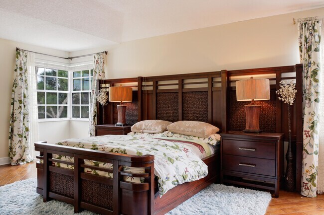 Building Photo - 2070 Chagall Cir