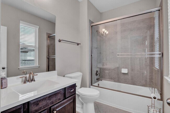 Building Photo - 2629 Coralbush Dr
