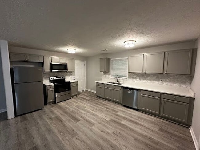 Building Photo - 3 Bed and 2 Bath in Covington, GA!