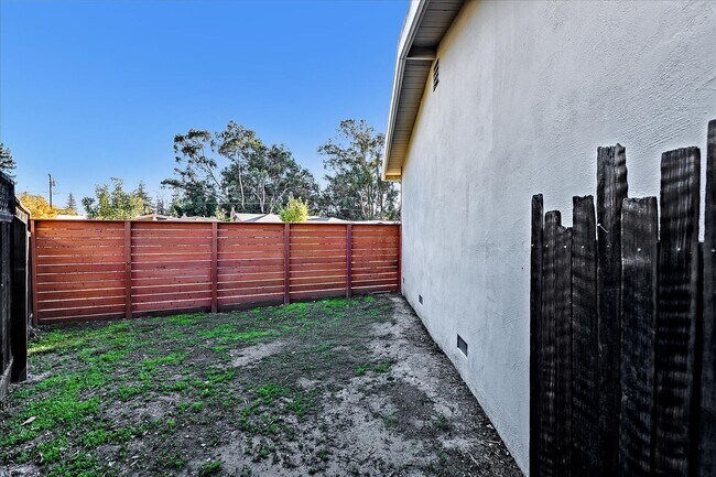 Building Photo - MID-CENTURY MODERN ON WILLOW GLEN BORDER -  SPACIOUS LOT