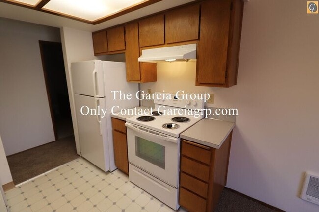 Building Photo - 10634 SW 49th Ave