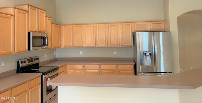 Building Photo - 541 N Scott Dr