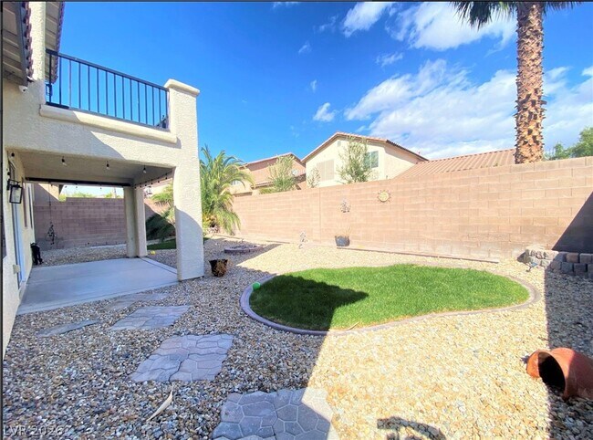 Building Photo - 9222 Avon Park Ave