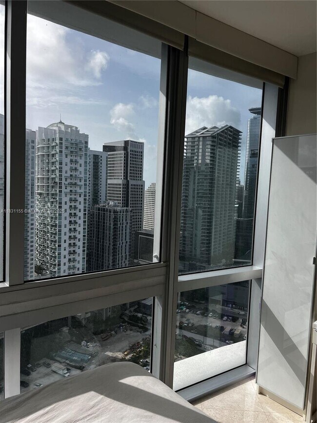 Building Photo - 350 S Miami Ave