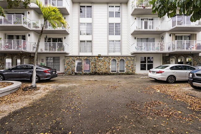 Building Photo - 1220 71st St