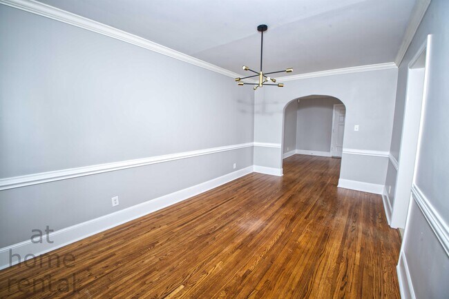 Building Photo - 1347 S Indianapolis Ave