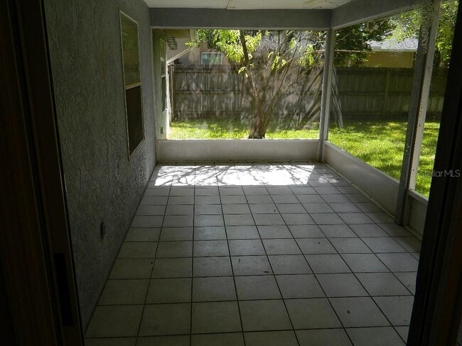 Building Photo - 317 Silver Pine Dr