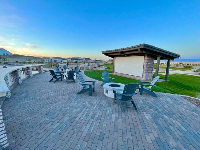 Building Photo - Single level, 4Bedrooms/3Bath TollBrother ...
