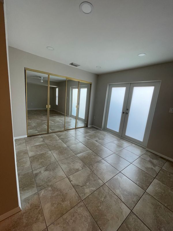 Building Photo - 3451 NE 13th Ave