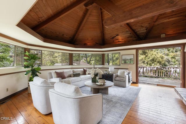 Building Photo - 4254 Chevy Chase Dr