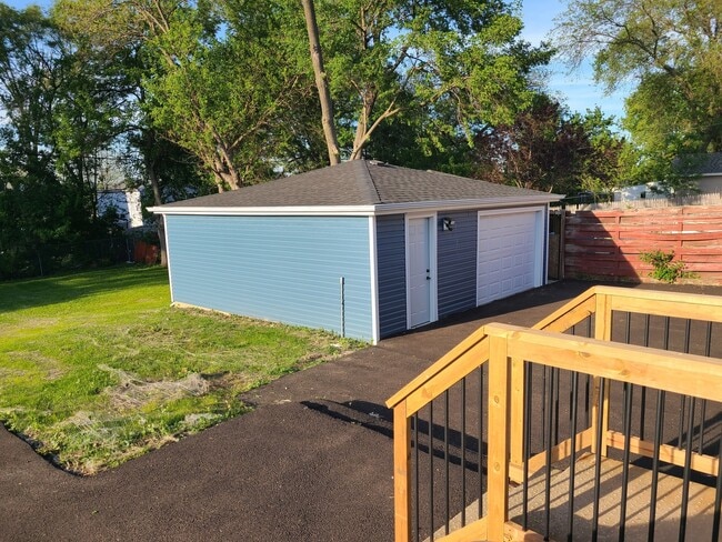 Building Photo - 1212 Indian Ave