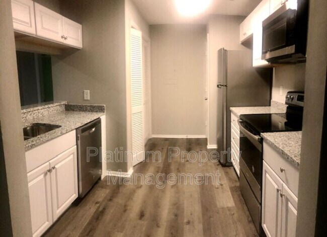 Building Photo - 5557 Mountain Springs Cir