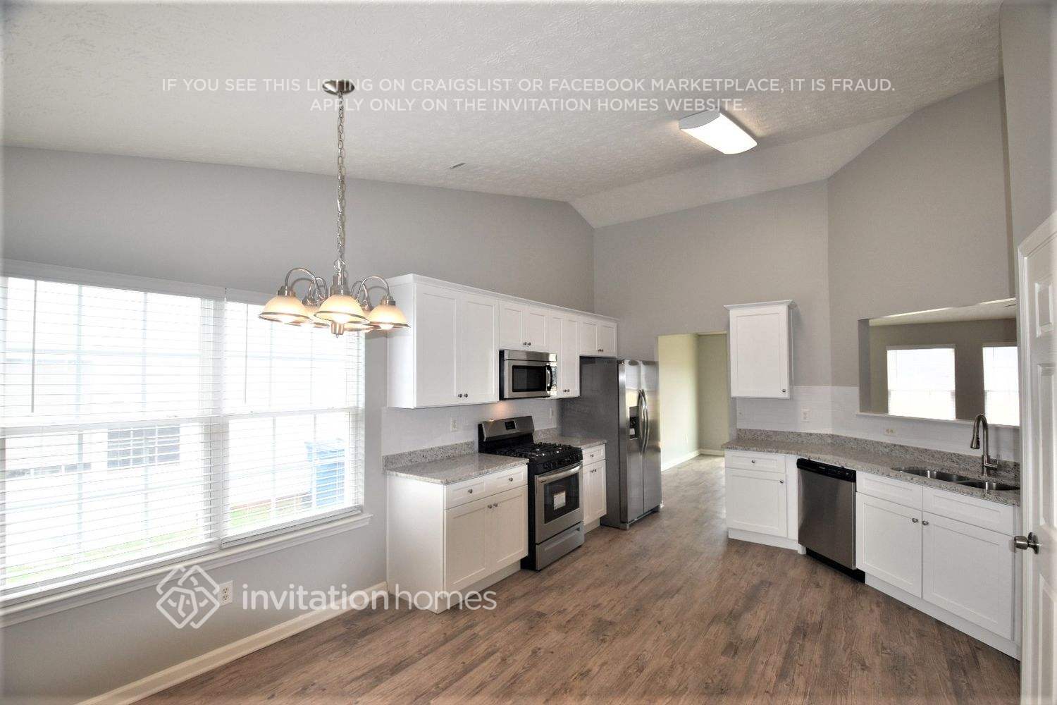 Building Photo - 1720 Courtyard Ln