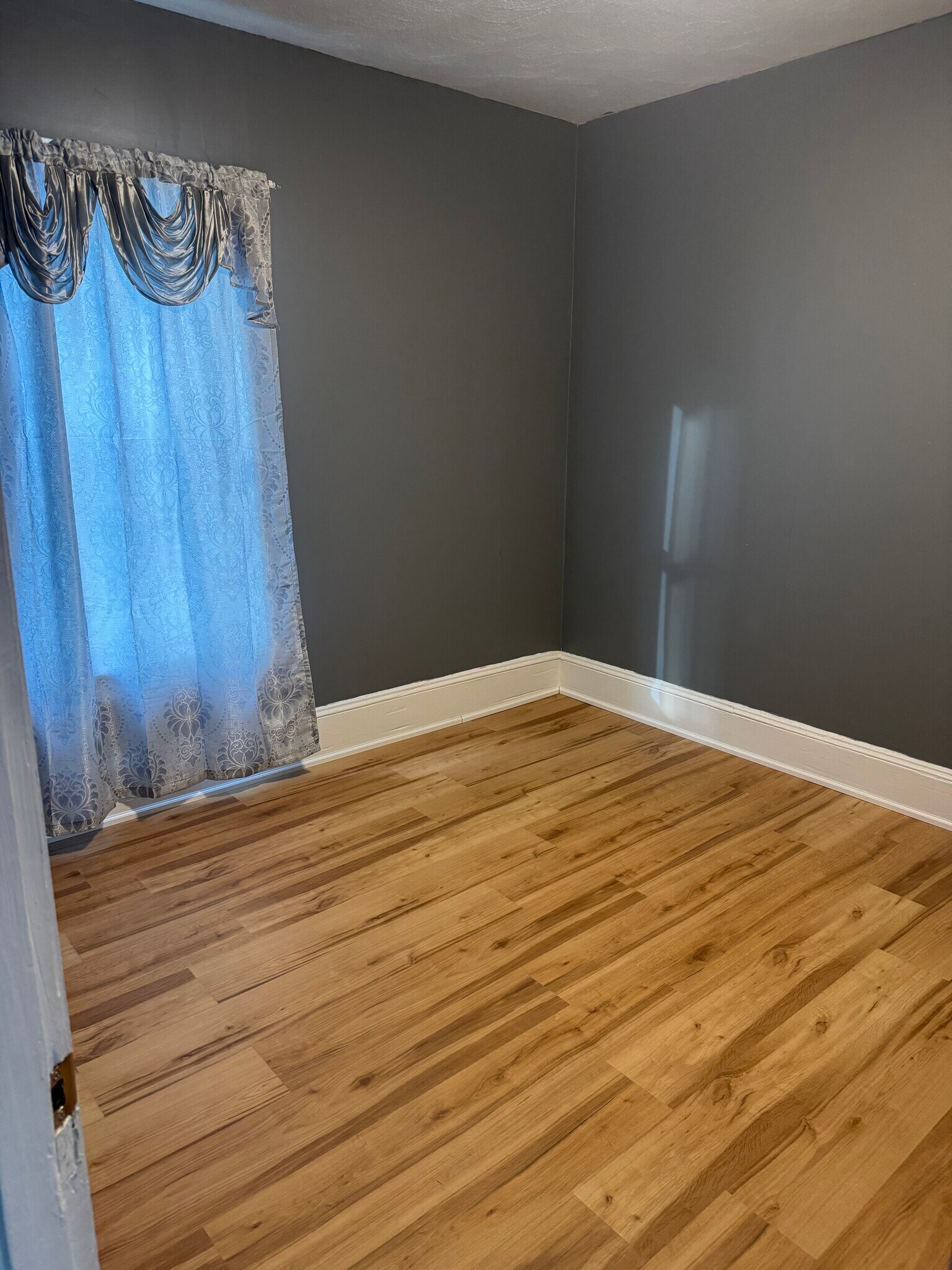 Room #3 - 29 Derby St