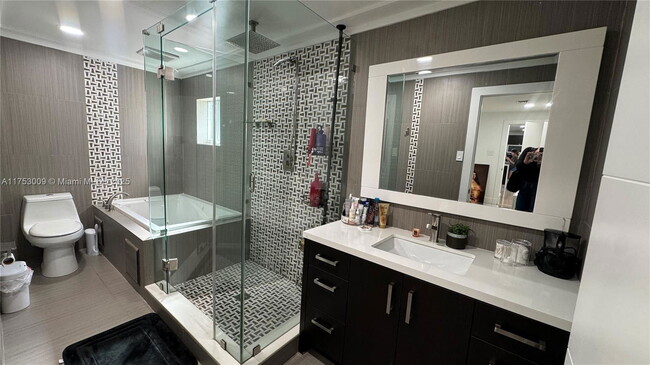 Building Photo - Northwest 38th Avenue, Miami Gardens, FL 33055 - 3 BR 2 BA house