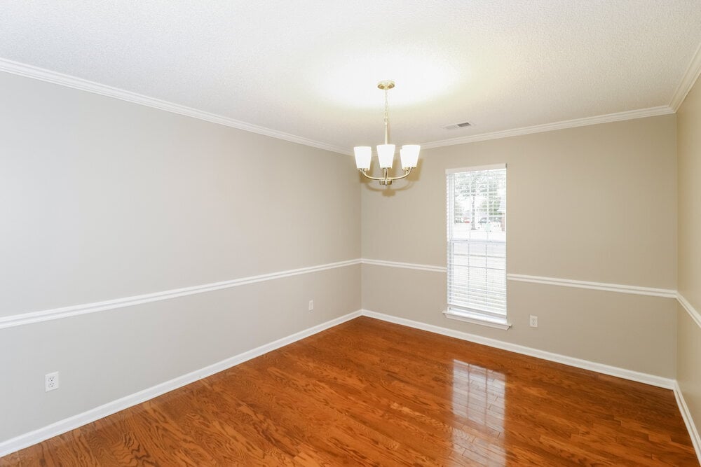 Building Photo - 6499 Sandbourne E