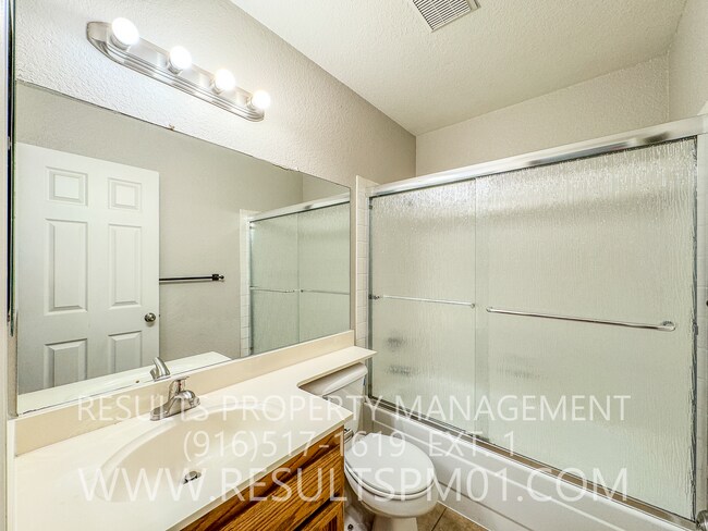 Building Photo - 5401 Ash Ct