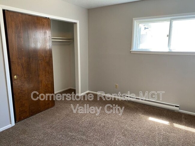 Building Photo - 815 3rd St SW