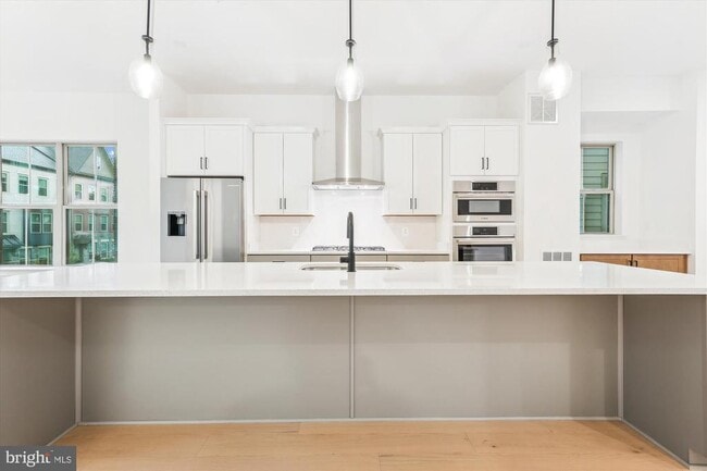 Building Photo - 10113 Dalmatian St