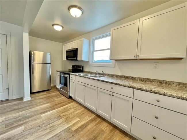 Building Photo - 860 Pennsylvania Ave