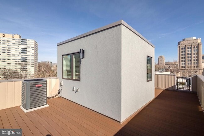 Building Photo - 237 N 23rd St