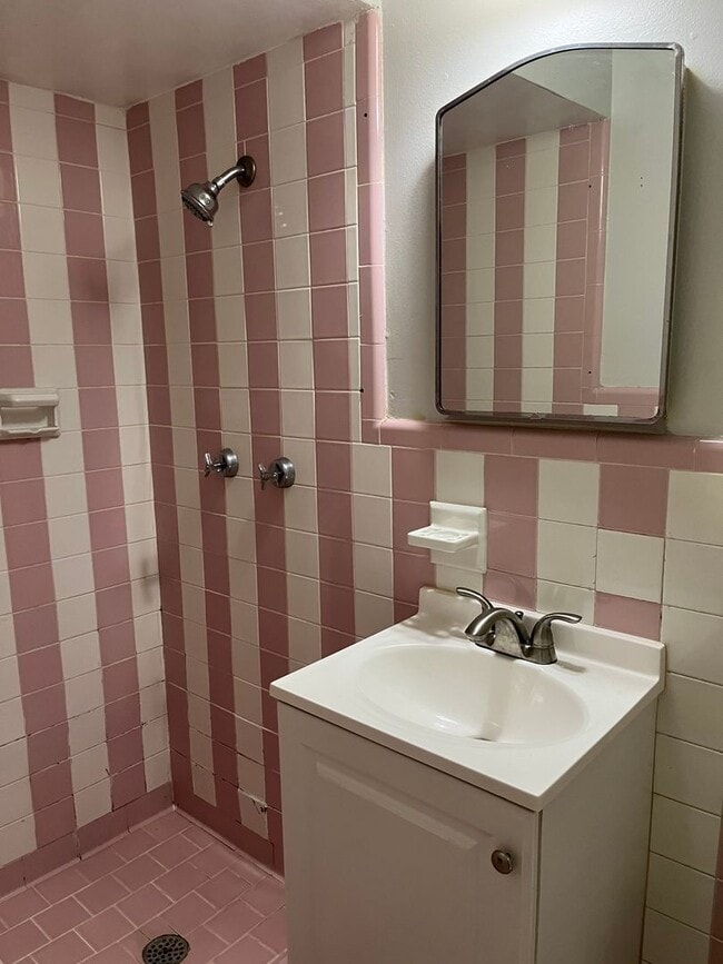 Building Photo - Gorgeous..Remodeled !