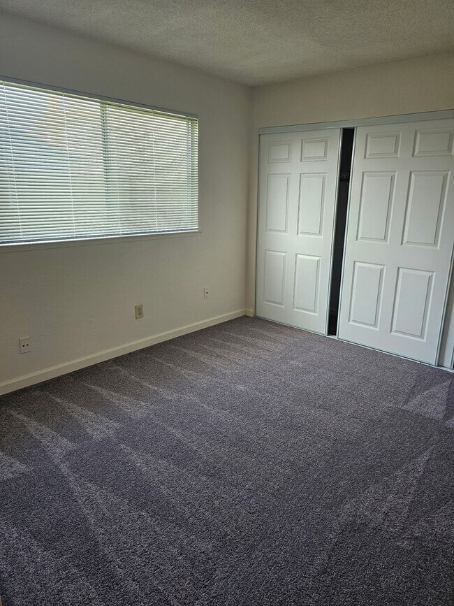 Building Photo - UPDATED 4 BED HOME IN SACRAMENTO!! $500 OFF MOVE-IN SPECIAL!