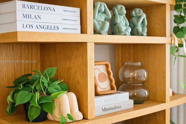 Building Photo - 2301 Collins Ave