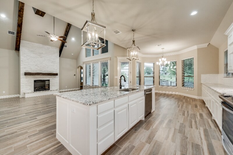 Building Photo - 8140 Money Ln