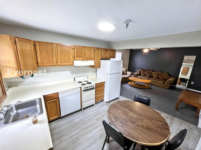 Building Photo - 208 Lower Consol Rd NW