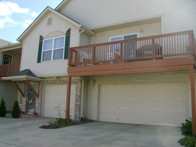 Building Photo - 1903 Griffon Dr