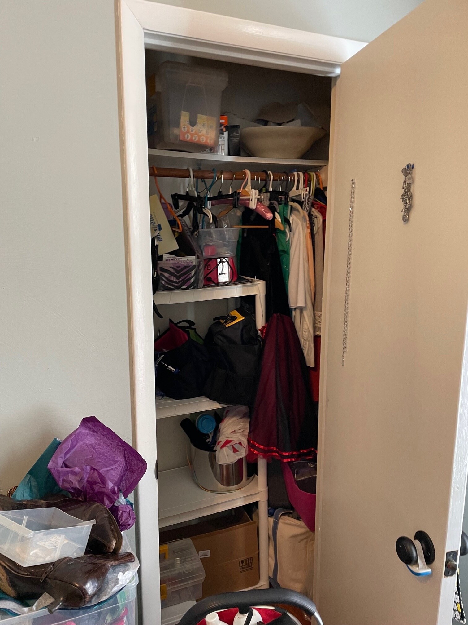 Building Photo - 422 Woods Ave SW