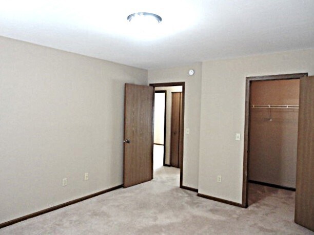 Building Photo - 21827 W Judith Ct