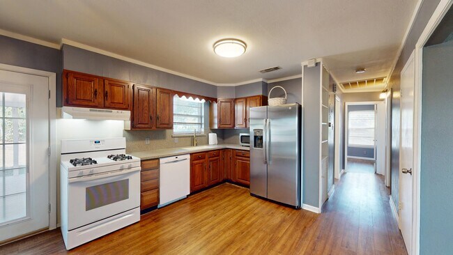 Building Photo - 7107 Westshire Dr