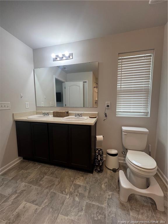 Building Photo - 535 Old Salem Dr