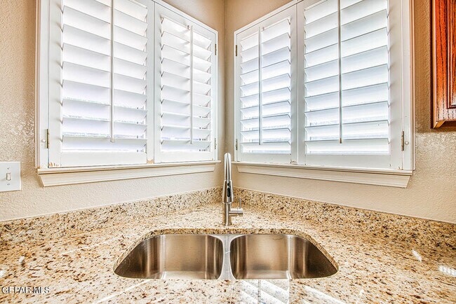 Building Photo - 6076 Los Siglos Dr
