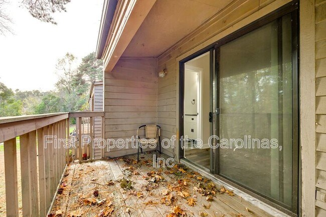 Building Photo - 4158 Charlotte Hwy