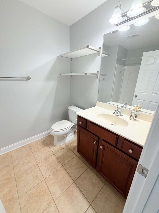 Building Photo - "Stylish 3-Bedroom Townhouse Featuring Granite Countertops & Cozy Fireplace in Winston-Salem"