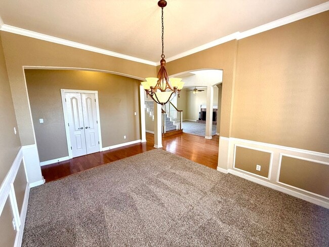 Building Photo - **APPLICATION RECEIVED** *COMING SOON* Luxurious 2-Story Home in Gated Stone Oak Community – Pool...