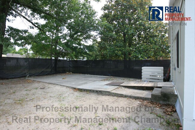 Building Photo - 1206 Dawson St