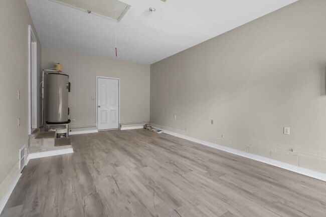 Building Photo - 609 Corinth Ct