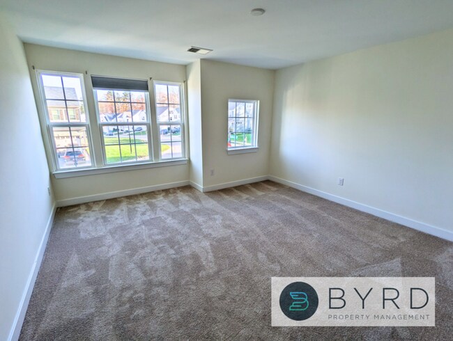 Building Photo - 15700 Cambria Cove Blvd