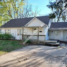 Building Photo - 2020 SW Washburn Ave