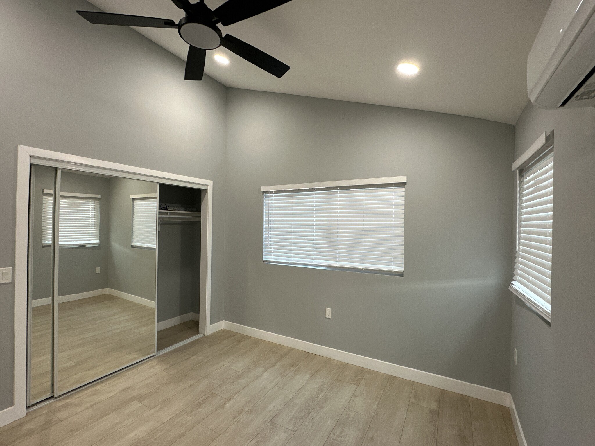 Building Photo - 1351 Baldwin St