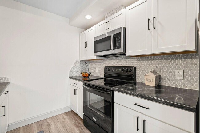 Building Photo - 3571 SW Sunset Trace Cir