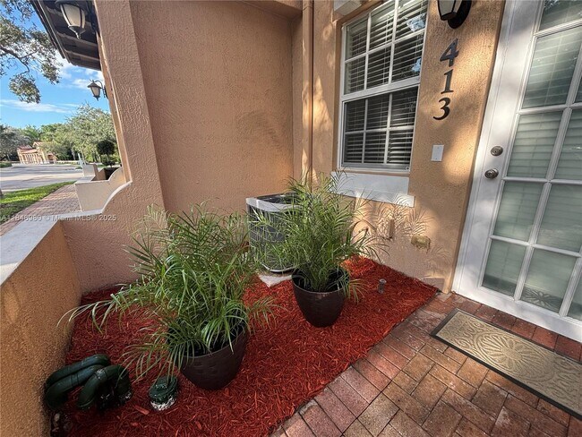 Building Photo - 413 SW 147th Ave