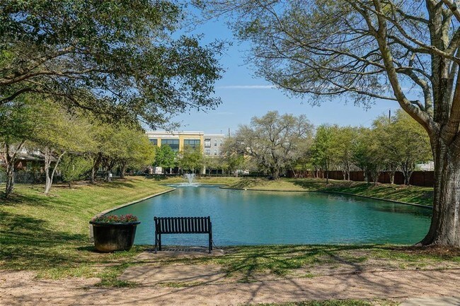 Building Photo - 1767 Lakeside Enclave Dr